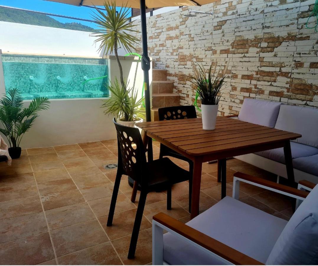 La Casa Junto Al Sendero Del Rio & Piscina # Aire Acondicionado Villa Los Romeros Kültér fotó